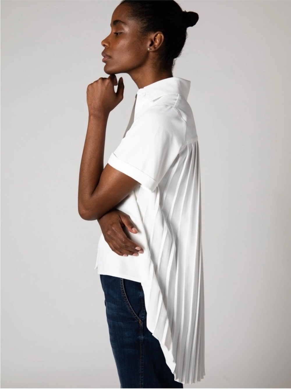 Ruti Look In The Back Blouse M/L White Pleated Short Sleeves Button Up Shirt Top - Picture 3 of 13